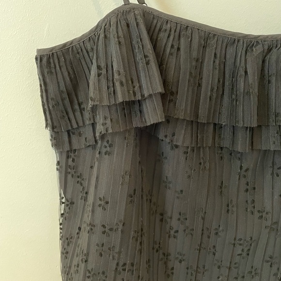 J. Crew Tiered Lace Black Camisole blouse Size SM - Picture 4 of 10